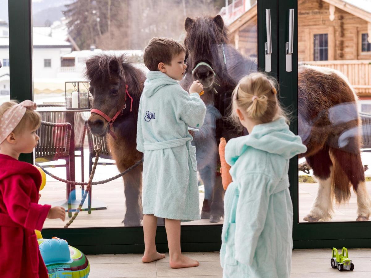 Alpin Family Resort Seetal Kaltenbach Exteriör bild