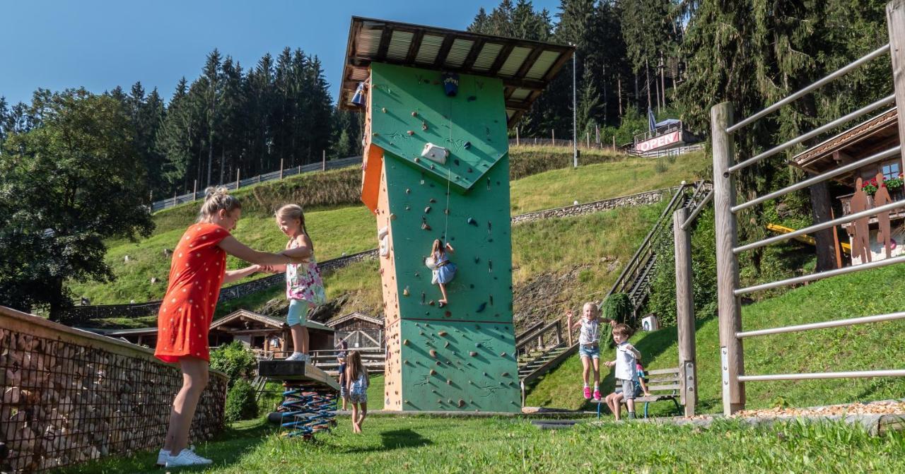 Alpin Family Resort Seetal Kaltenbach Exteriör bild